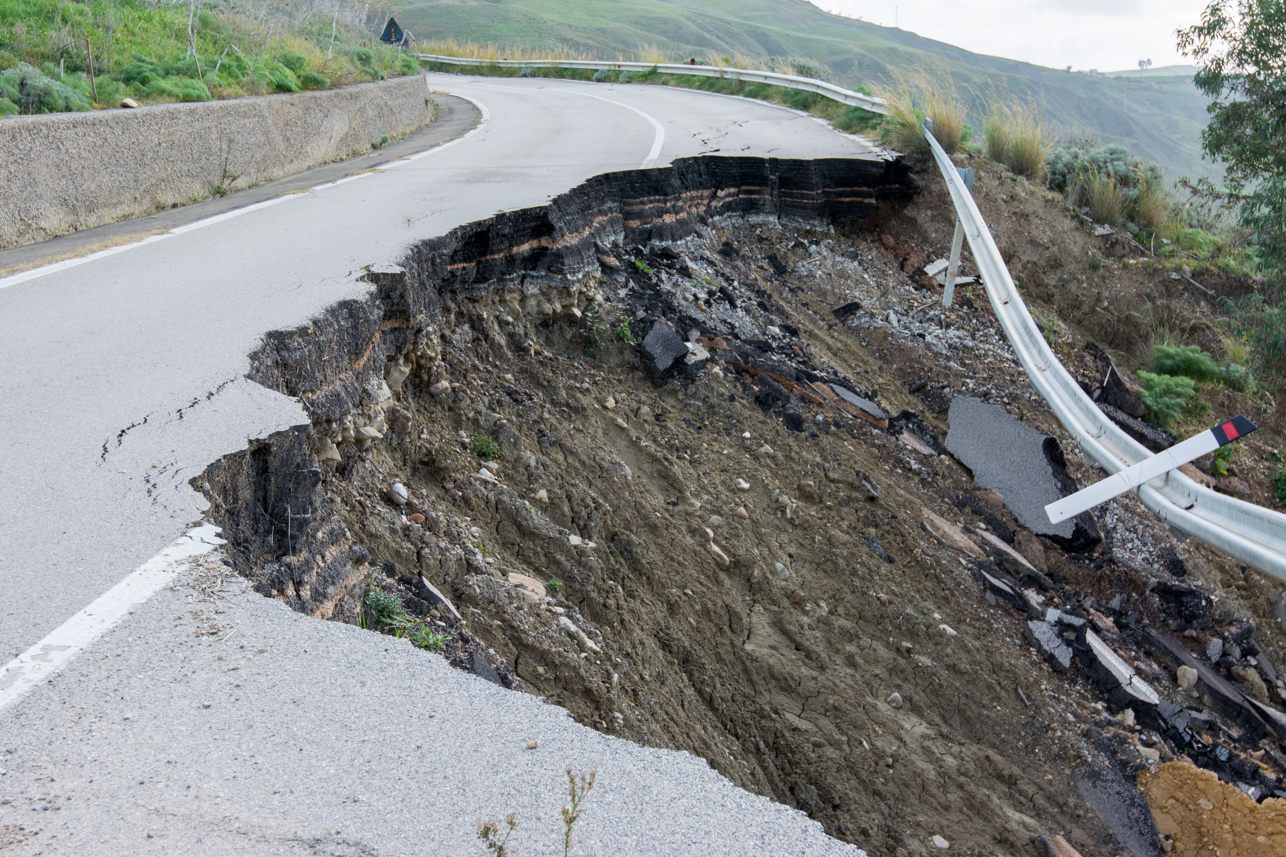 SMU professor Zhong Lu uses satellite radar imagery to reveal hundreds of unseen landslides occurring in Western U.S. states.